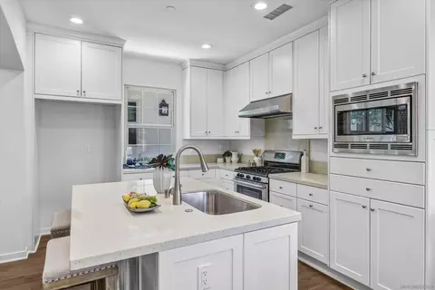71 Kestrel, Irvine, CA 92618 photo 10