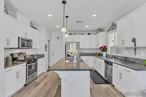 8612 Comiskey Way, Santee, CA 92071 photo 10