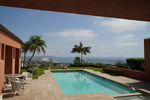 Exterior - 5717 Baja Mar, La Jolla, CA 92037 photo 2 of 7