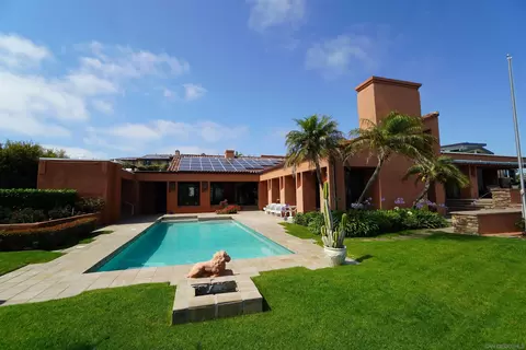 Exterior - 5717 Baja Mar, La Jolla, CA 92037 photo 3 of 7