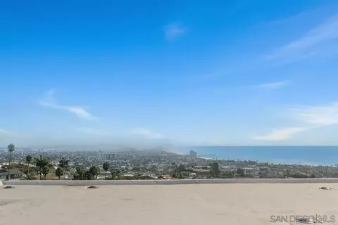 View/Area - 5717 Baja Mar, La Jolla, CA 92037 photo 2 of 5