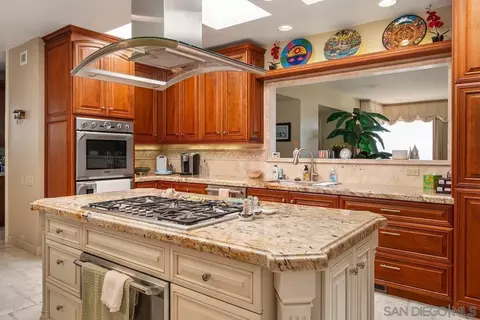 Kitchen - 5717 Baja Mar, La Jolla, CA 92037 photo 1 of 3