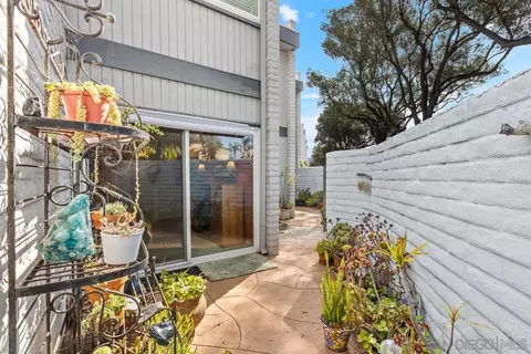 Exterior - 744 Olive Ave, Coronado, CA 92118 photo 6 of 8