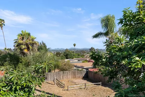 Exterior - 965 Highland Dr, Vista, CA 92083 photo 5 of 5