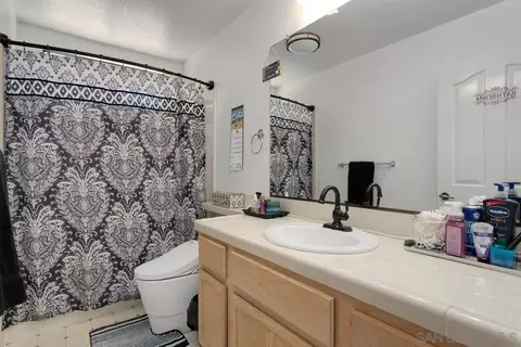Bath - 577 Grapevine Ct, Vista, CA 92083 photo 2 of 2