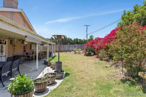 Exterior - 577 Grapevine Ct, Vista, CA 92083 photo 4 of 5