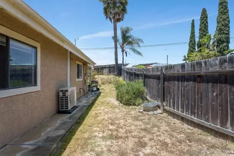 Exterior - 577 Grapevine Ct, Vista, CA 92083 photo 5 of 5
