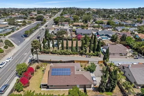 View/Area - 577 Grapevine Ct, Vista, CA 92083 photo 2 of 3