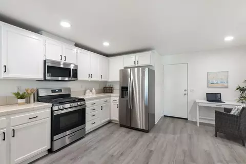 Kitchen - 5030 Codorniz #28, Oceanside, CA 92057 photo 2 of 5