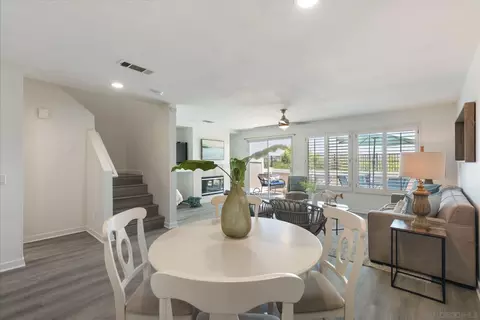 Dining - 5030 Codorniz #28, Oceanside, CA 92057 photo 3 of 3