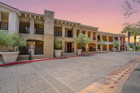 1000 Genter St #304, La Jolla, CA 92037