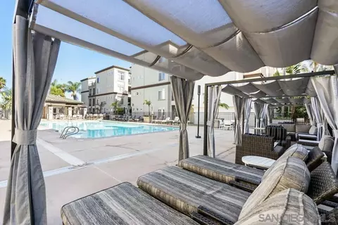 Exterior - 9263 Regents Rd #B208, La Jolla, CA 92037 photo 4 of 5