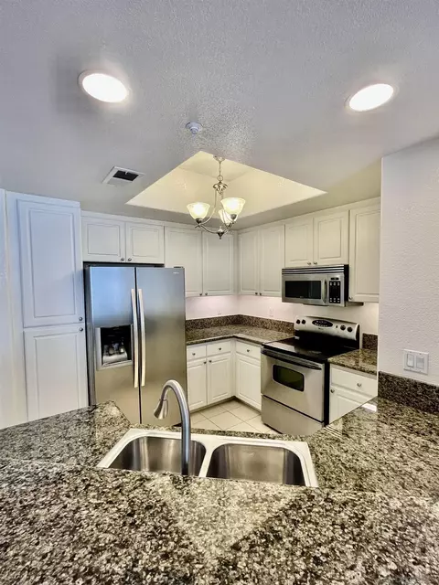 9263 Regents Rd #B208, La Jolla, CA 92037