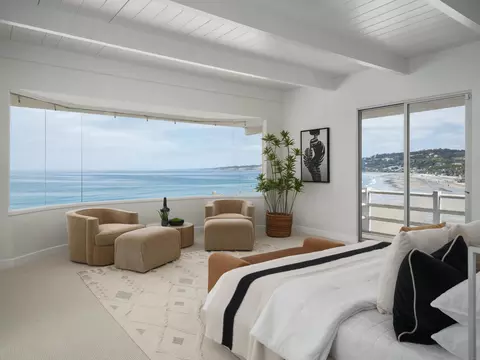 1890 Spindrift Dr, La Jolla, CA 92037 photo 2