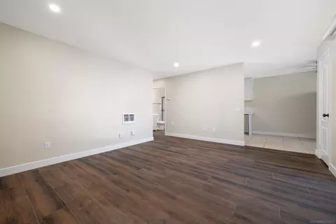 Living - 3557 Kenora Dr #19, Spring Valley, CA 91977 photo 2 of 2