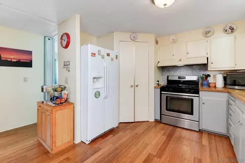 Kitchen - 9255 N Magnolia Ave #270, Santee, CA 92071 photo 3 of 3