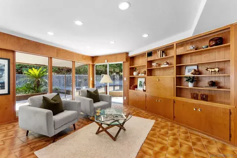 Living - 4936 Alzeda Dr, La Mesa, CA 91941 photo 4 of 4