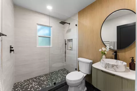 Bath - 4621 Panchoy Dr, La Mesa, CA 91941 photo 1 of 3