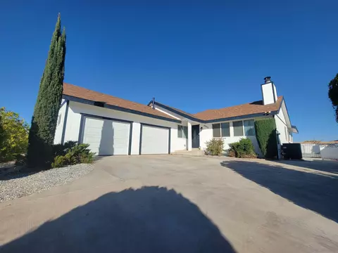 27452 Silver Lakes Pkwy, Helendale, CA 92342