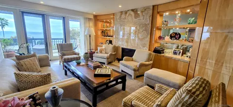 464 Prospect St #206, La Jolla, CA 92037 photo 2