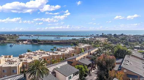 811 Kalpati Cr #B, Carlsbad, CA 92008