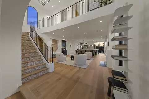 4223 Middlesex Dr, San Diego, CA 92116