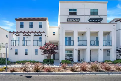 2054 Luzon Ln #2, Chula Vista, CA 91915