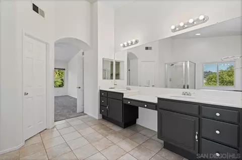 Bath - 9312 Francis Dr, Spring Valley, CA 91977 photo 2 of 6
