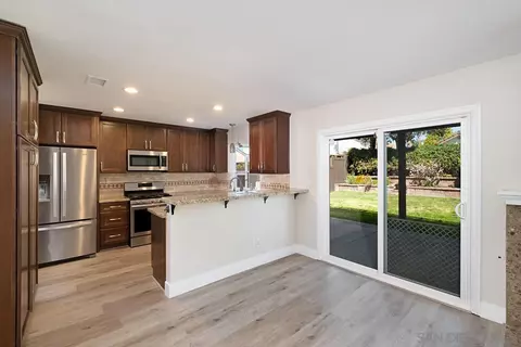 Kitchen - 29756 Via La Vida, Temecula, CA 92591 photo 1 of 3