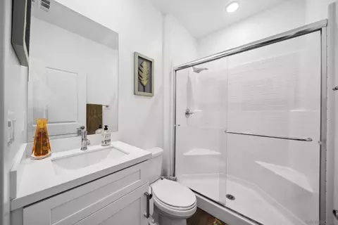 Bath - 1796 Starlight Ave, Beaumont, CA 92223 photo 4 of 4