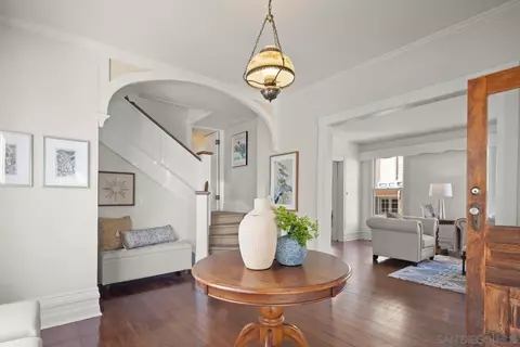 Entry Way - 1022 Park Pl, Coronado, CA 92118 photo 2 of 5