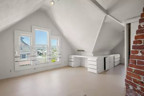 Bedroom - 1022 Park Pl, Coronado, CA 92118 photo 6 of 7