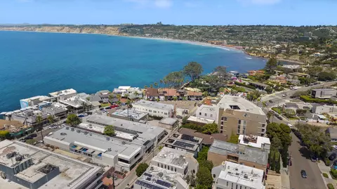 View/Area - 1229 Roslyn Ln, La Jolla, CA 92037 photo 10 of 18