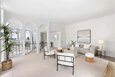 Living - 1229 Roslyn Ln, La Jolla, CA 92037 photo 4 of 9