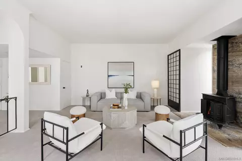 Living - 1229 Roslyn Ln, La Jolla, CA 92037 photo 3 of 9