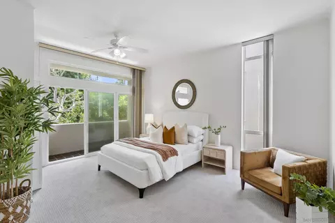 Bedroom - 1229 Roslyn Ln, La Jolla, CA 92037 photo 4 of 7