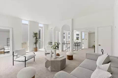 Living - 1229 Roslyn Ln, La Jolla, CA 92037 photo 6 of 9