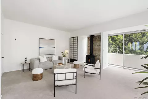 Living - 1229 Roslyn Ln, La Jolla, CA 92037 photo 2 of 9