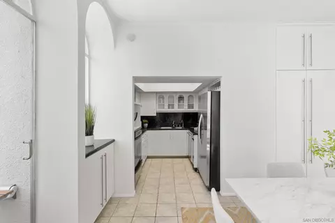 Kitchen - 1229 Roslyn Ln, La Jolla, CA 92037 photo 1 of 3