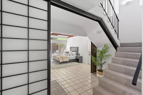 Entry Way - 1229 Roslyn Ln, La Jolla, CA 92037 photo 4 of 6