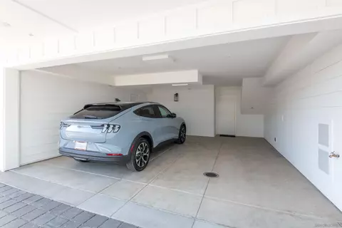 547 Orange Ave, Coronado, CA 92118 photo 15