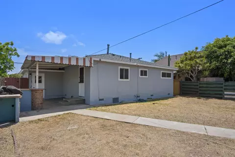 Exterior - 1058 10th St, Imperial Beach, CA 91932 photo 3 of 3