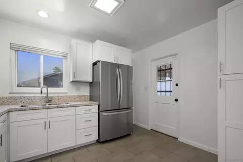 Kitchen - 1058 10th St, Imperial Beach, CA 91932 photo 2 of 4