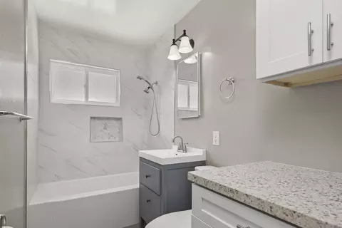 Bath - 1058 10th St, Imperial Beach, CA 91932 photo 1 of 2