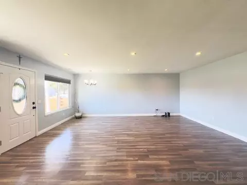 Living - 328 Via Ramona, Paso Robles, CA 93446 photo 2 of 2