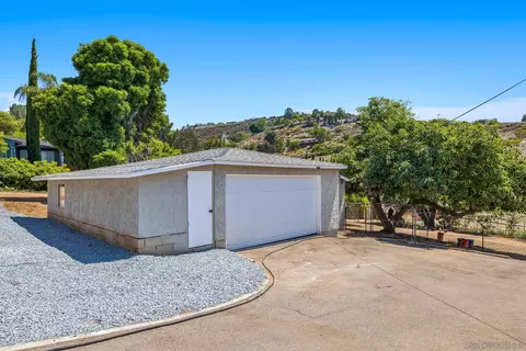 Exterior - 9050 Westhill Rd, Lakeside, CA 92040 photo 2 of 16