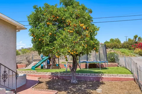 Exterior - 9050 Westhill Rd, Lakeside, CA 92040 photo 9 of 16