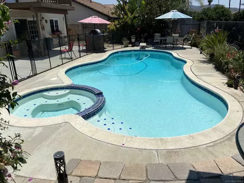 10320 Plaza Paseo Dr, Lakeside, CA 92040