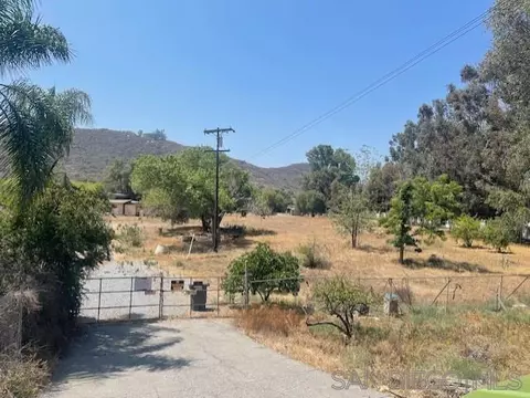 2333 Willow Glen Dr, El Cajon, CA 92019