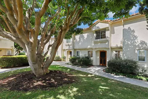 730 Breeze Hill Rd #272, Vista, CA 92081